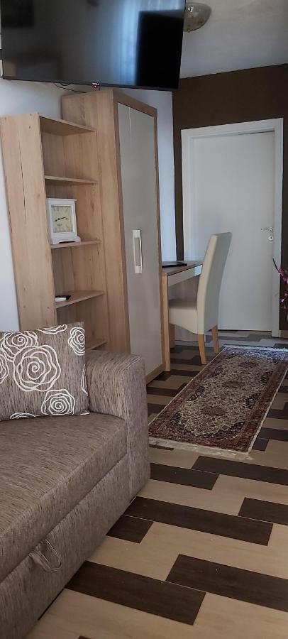 Apartment Iva Njivice Dış mekan fotoğraf
