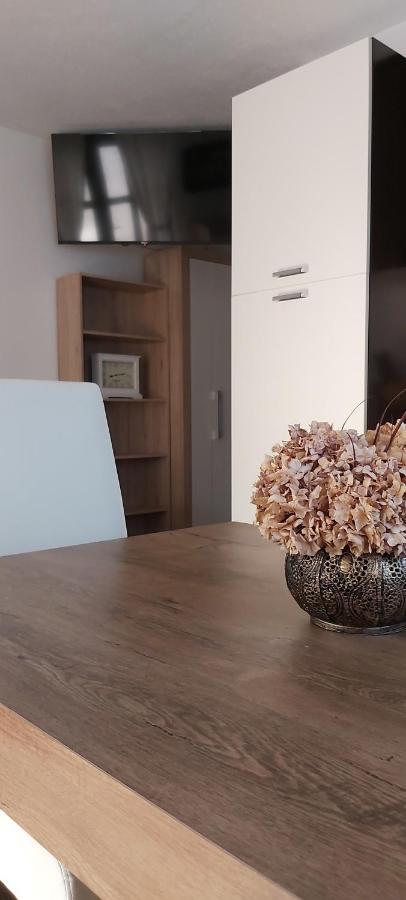 Apartment Iva Njivice Dış mekan fotoğraf