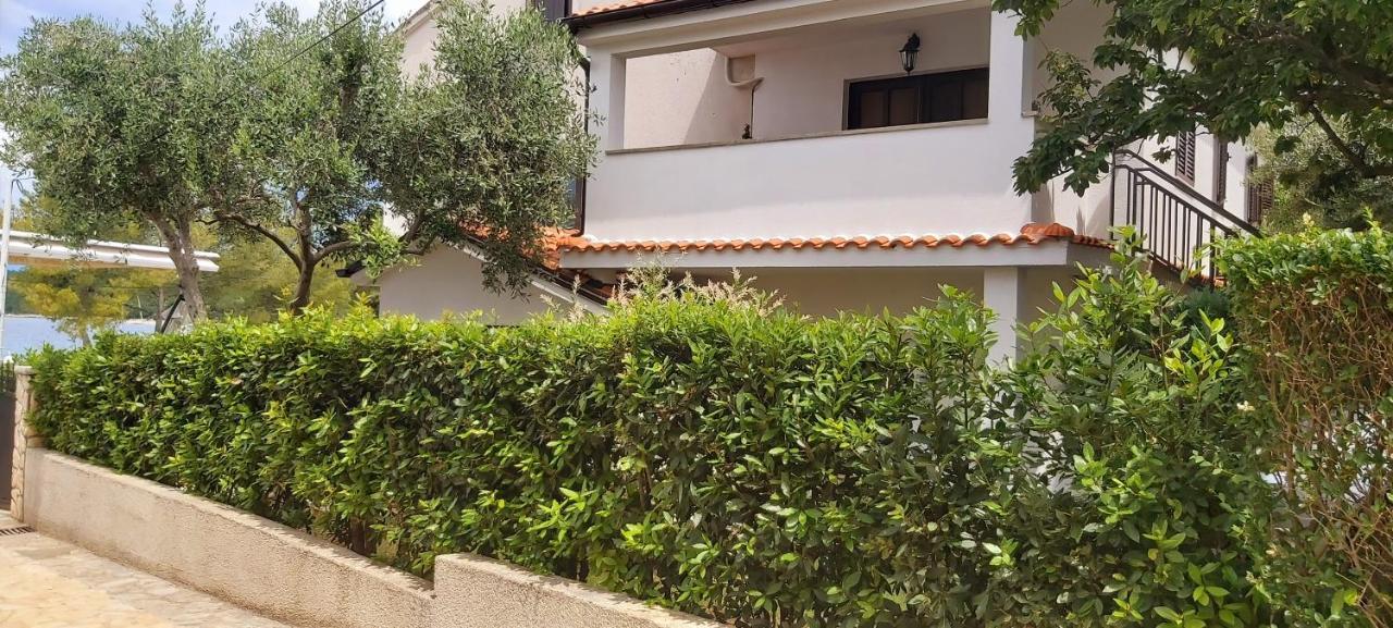 Apartment Iva Njivice Dış mekan fotoğraf